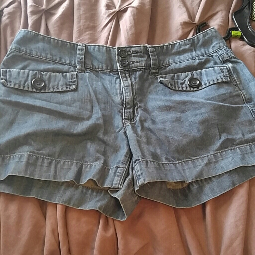 Size 6 limited shorts